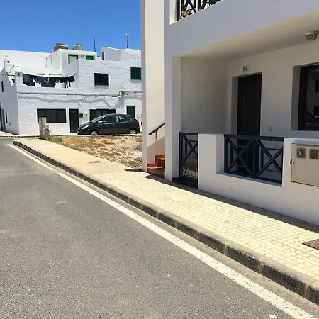 Famara Sunshine Apartment Exterior photo